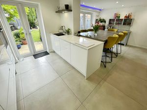 Dining kitchen- click for photo gallery